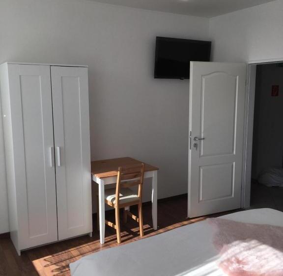 Номер Стандарт, Kronenhof