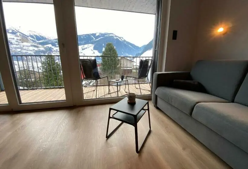 バルコニー付き1ベッドルームアパートメント, Simple Life Apartments