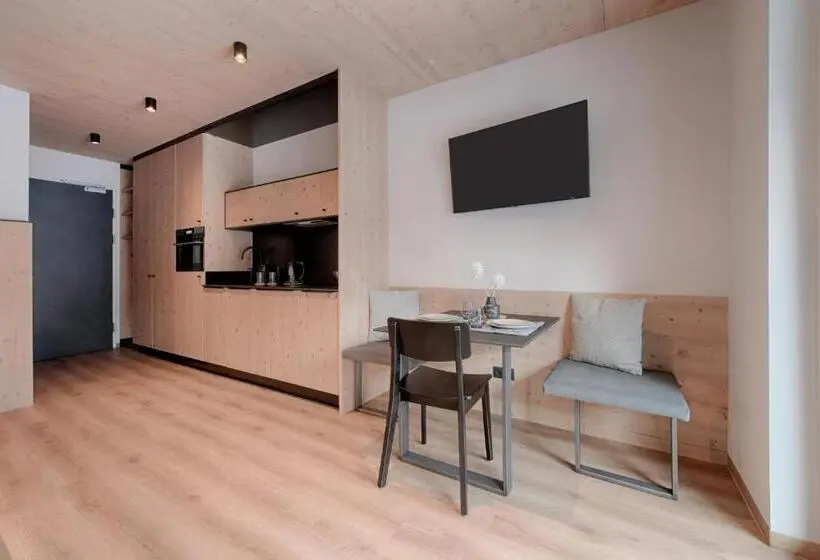 テラス付き1ベッドルームアパートメント, Simple Life Apartments