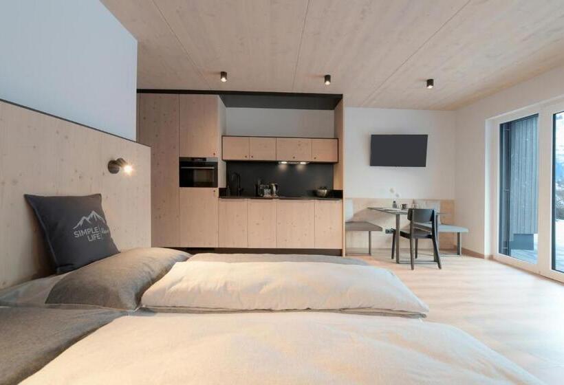 Апартаменты 1 Спальня с Террасой, Simple Life Apartments