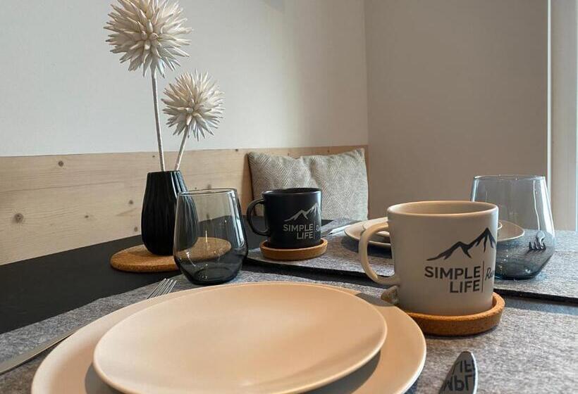 Апартаменты 1 Спальня с Террасой, Simple Life Apartments