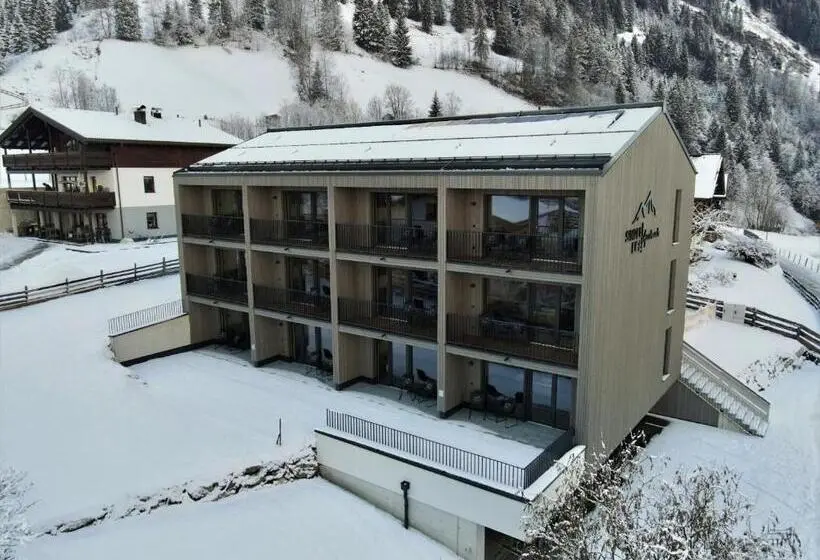 バルコニー付き1ベッドルームアパートメント, Simple Life Apartments