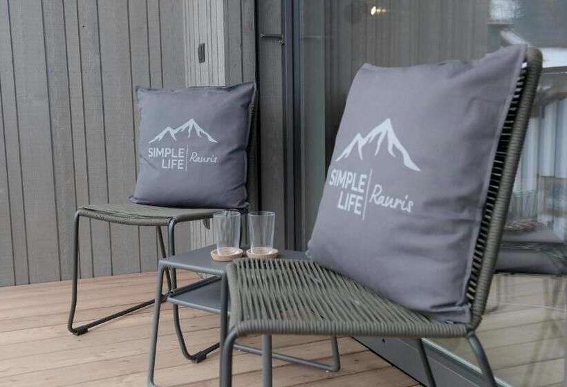 Апартаменты 1 Спальня с Балконом, Simple Life Apartments