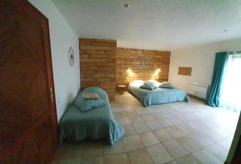 4인용 스탠다드 룸, Auverg Nature Chambre Combrailles