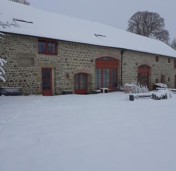 4인용 스탠다드 룸, Auverg Nature Chambre Combrailles