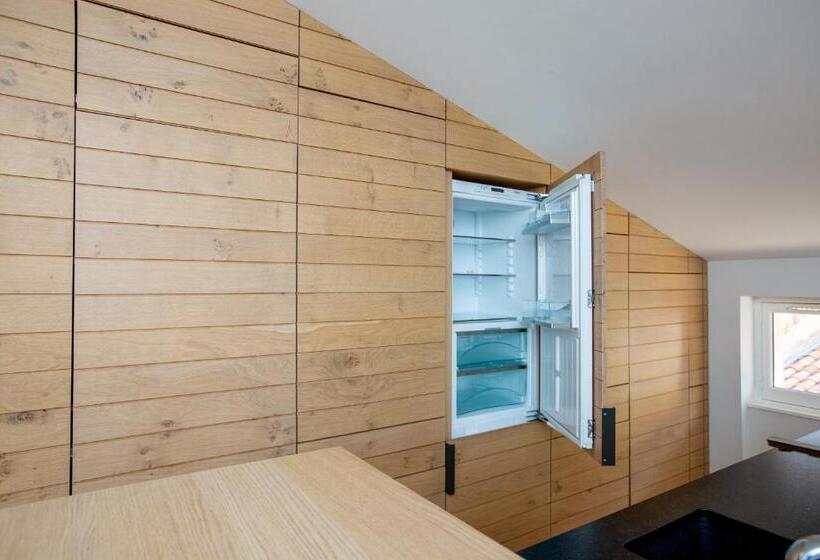 带1个卧室的带阳台的公寓, Beau Clocher