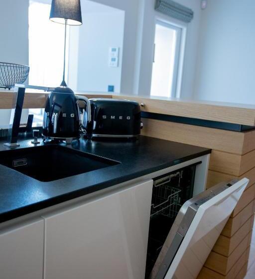 带1个卧室的带阳台的公寓, Beau Clocher