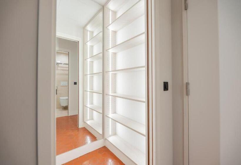 高级大房间, Beau Clocher