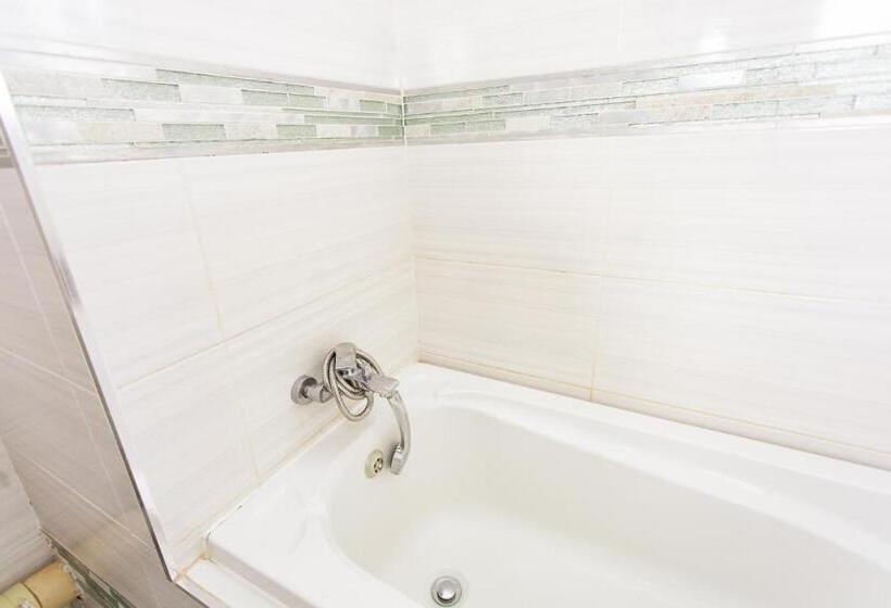 豪华房间, The Hide On Kilburn