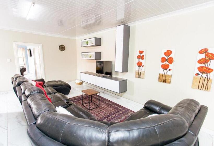 豪华房间, The Hide On Kilburn