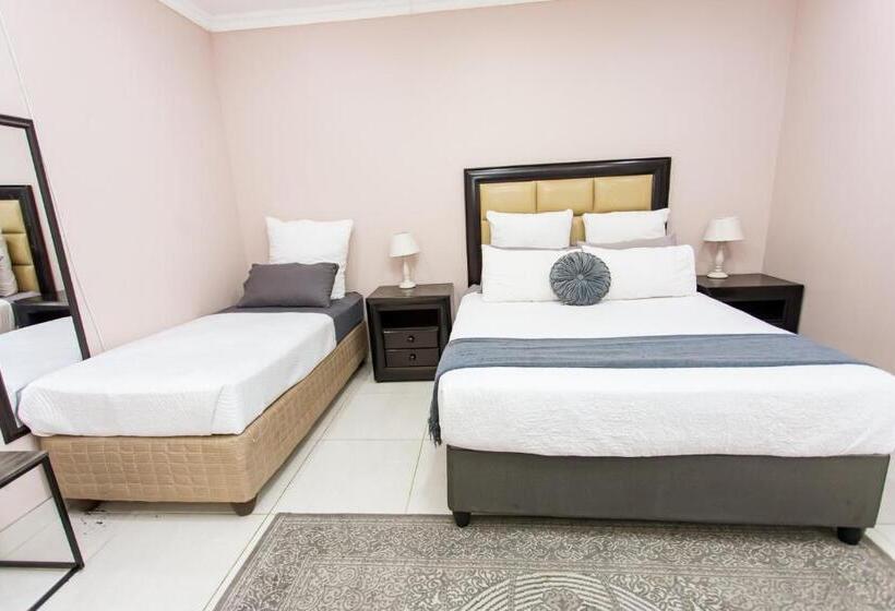 家庭间, The Hide On Kilburn