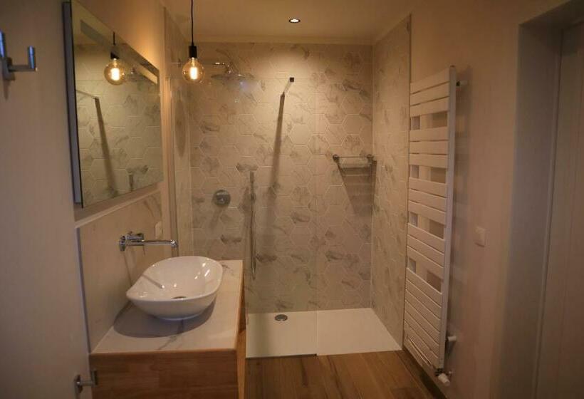 اتاق لوکس با تخت بزرگ, B&b Fago