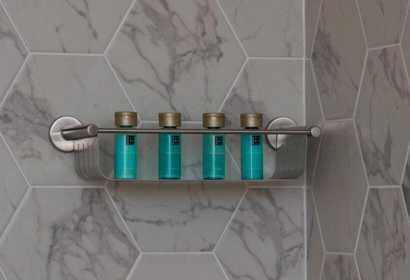 اتاق لوکس با تخت بزرگ, B&b Fago