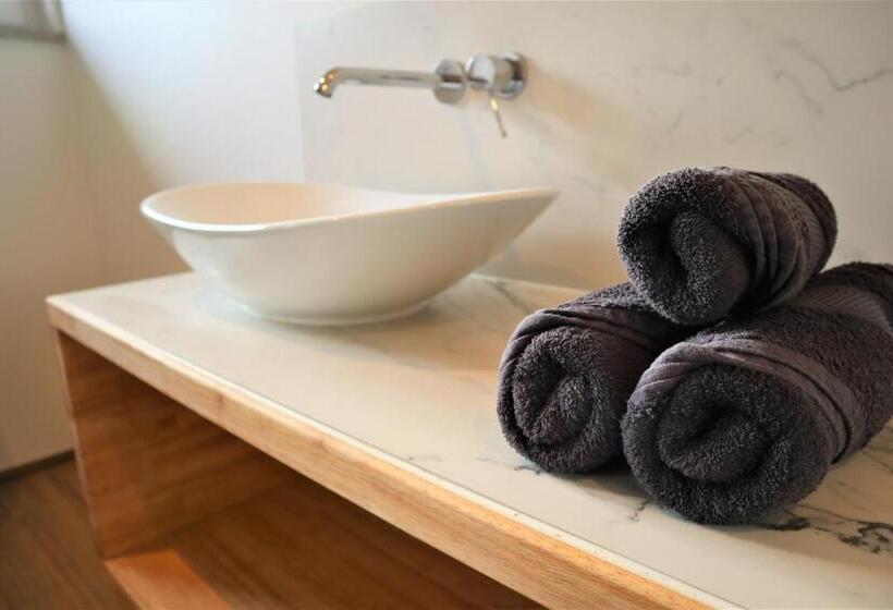 اتاق لوکس با تخت بزرگ, B&b Fago