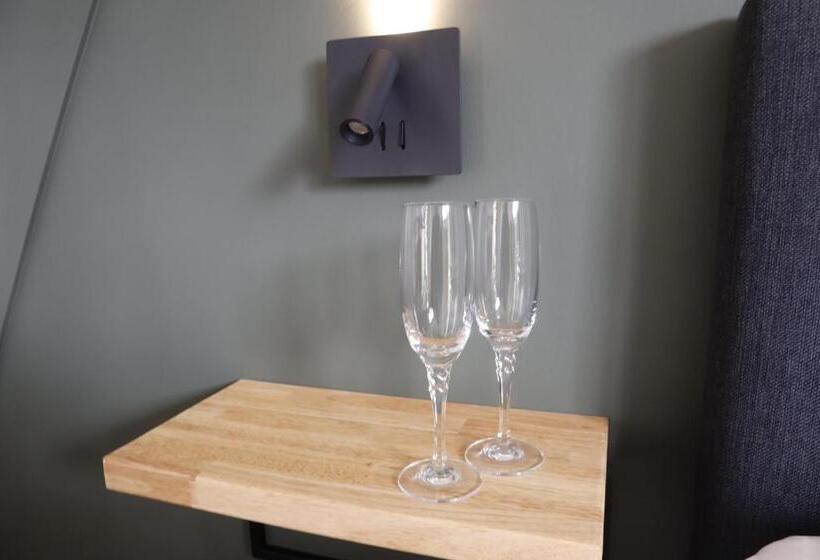 اتاق لوکس با تخت بزرگ, B&b Fago