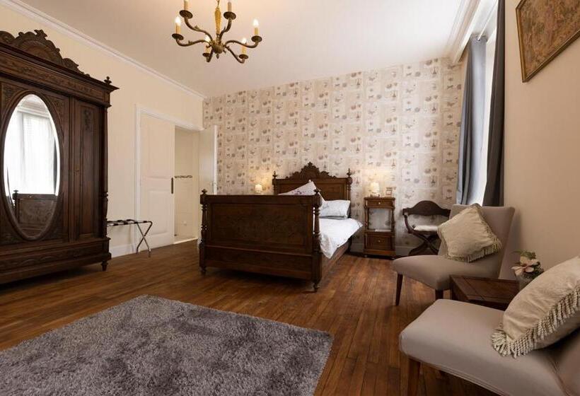 舒适三人间, La Vieille Distillerie