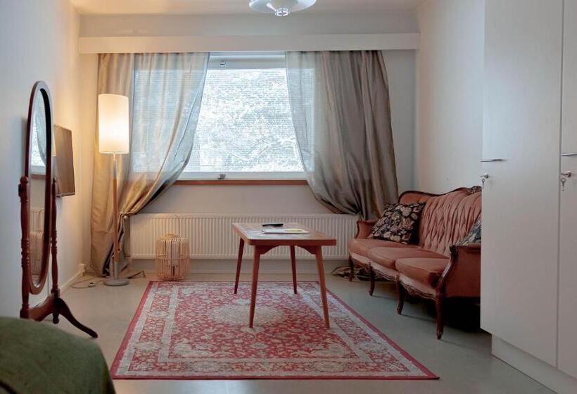 Номер Стандарт Совместная Ванная, Kulkuri Hostellit Hämeenlinna