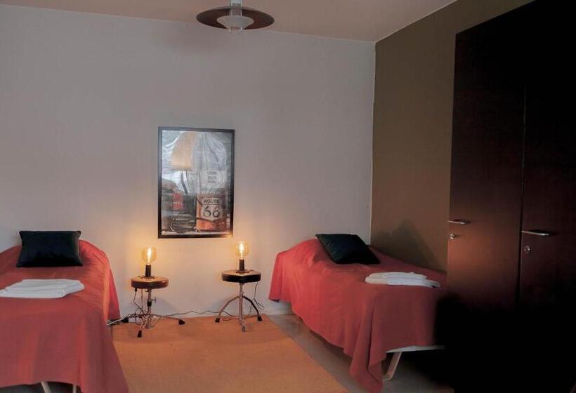 스탠다드 룸 공동 욕실, Kulkuri Hostellit Hämeenlinna