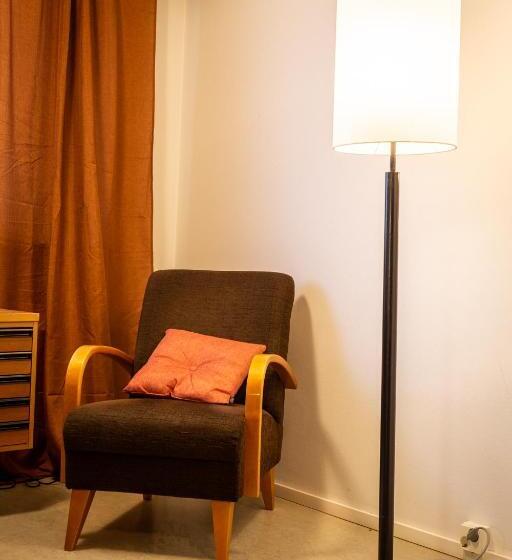 스탠다드 트리픔 룸 공동욕실, Kulkuri Hostellit Hämeenlinna