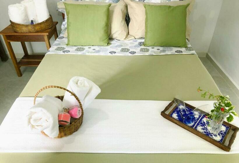 Quarto Quádruplo Estandar, Lux Pousada