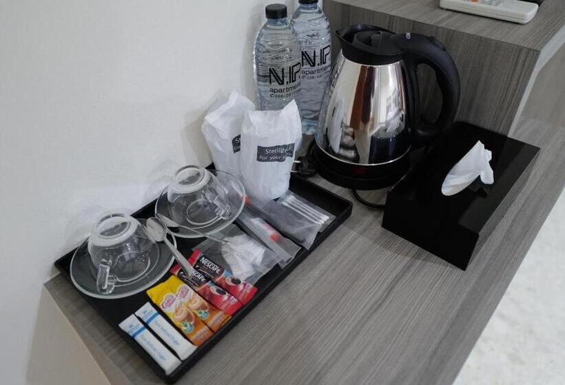 غرفة ديلوكس مزودة بشرفة, N.p. Apartment