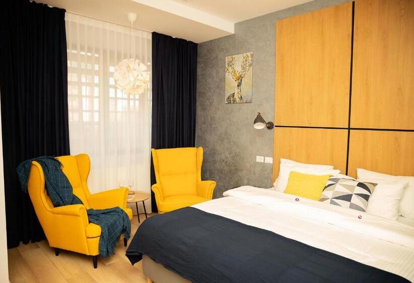 اتاق لوکس, Manolle Boutique