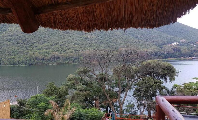 レイクビュースタンダードルーム, Metsing At Harties