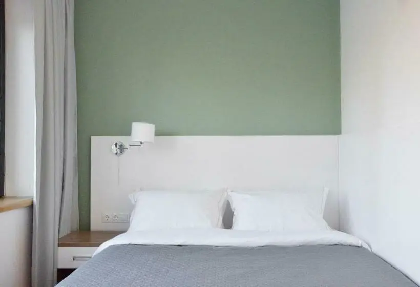 اتاق اکونومی, Tip Tap Guest House