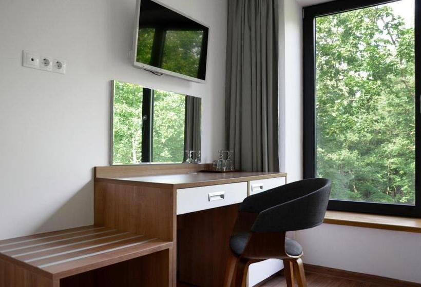 اتاق اکونومی, Tip Tap Guest House