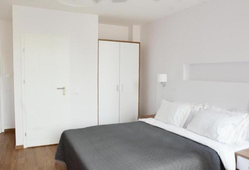 اتاق استاندارد, Tip Tap Guest House