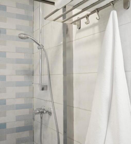 اتاق استاندارد, Tip Tap Guest House