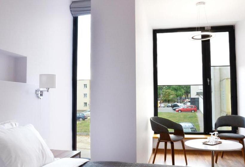 اتاق استاندارد, Tip Tap Guest House