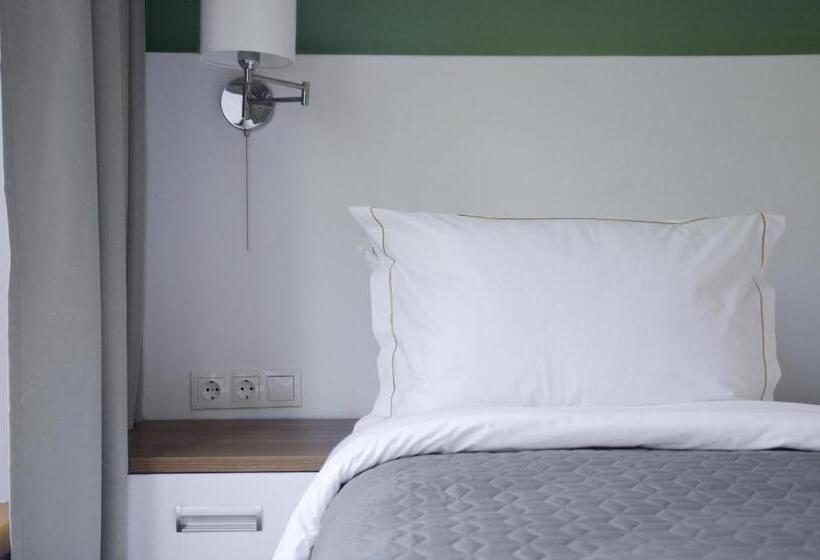 اتاق استاندارد, Tip Tap Guest House