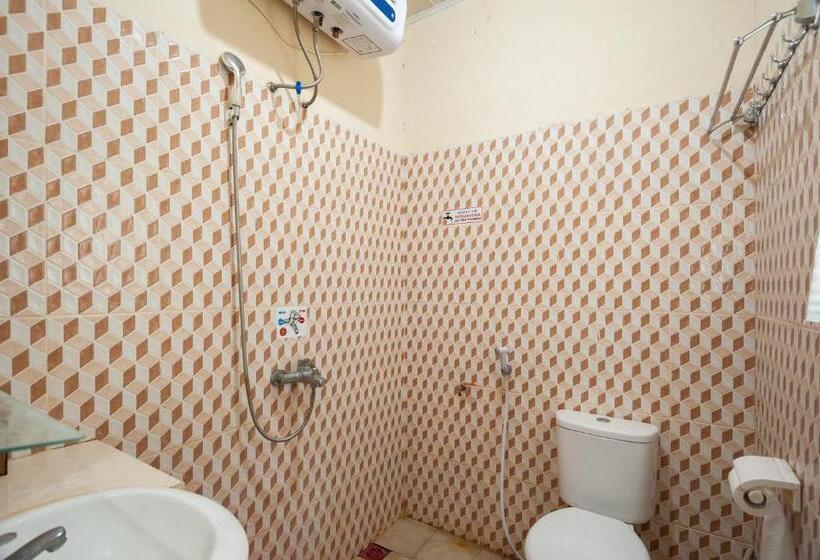 家庭间, Vaccinated Staff  Oyo 90506 Bunga Sonsang Homestay Syariah