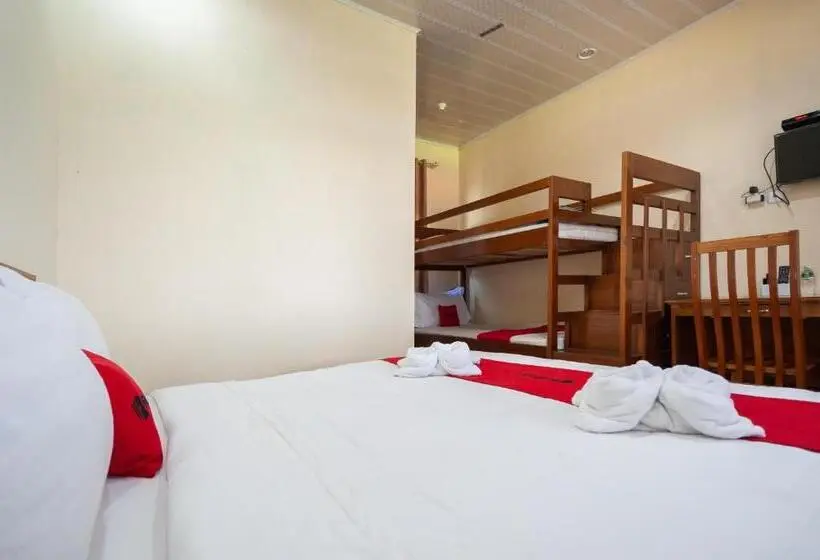 Perhehuone, Vaccinated Staff  Oyo 90506 Bunga Sonsang Homestay Syariah