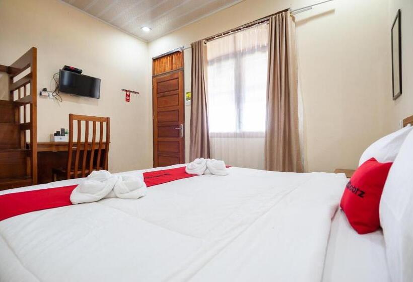 家庭间, Vaccinated Staff  Oyo 90506 Bunga Sonsang Homestay Syariah