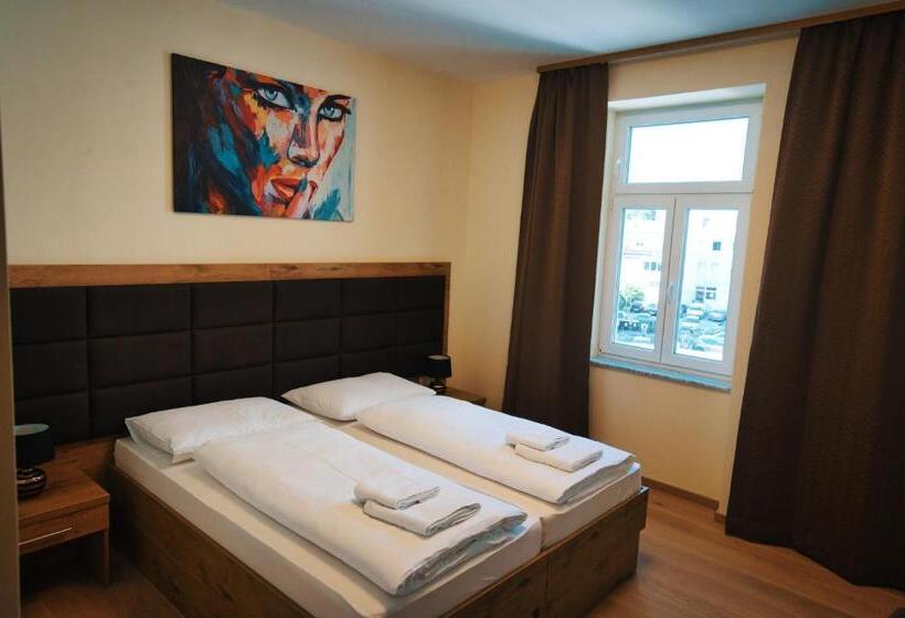 דירת חדר, M 24 Apartments