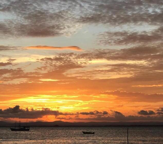 חדר סטנדרט לשלושה עם נוף לבריכה, Barra Suítes