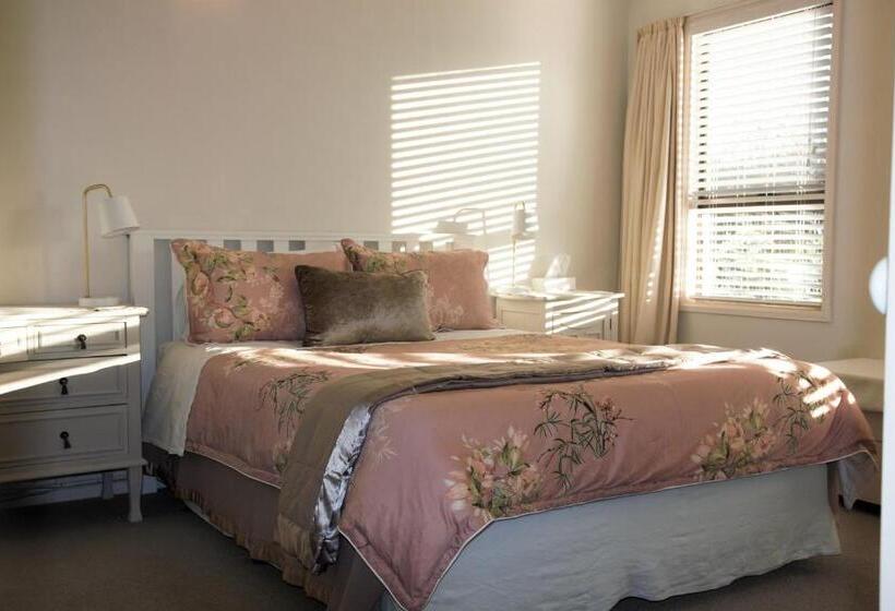 غرفة قياسية مطلّة علي الحديقة, Magnolia House