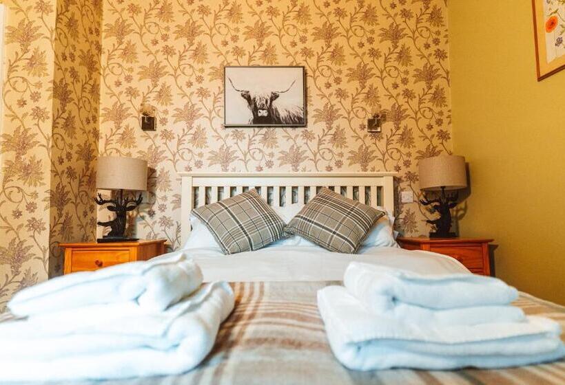 חדר סטנדרט, Peak District, The Greyhound Inn, Warslow Circa 1750