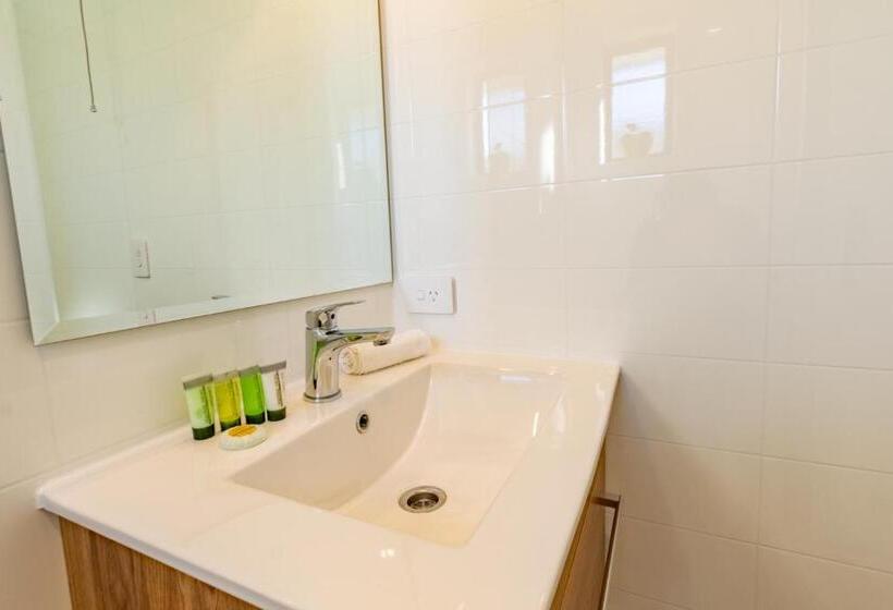 سوییت خانوادگی, Dusky Motels