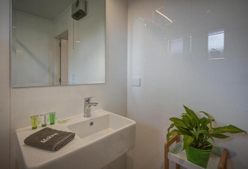 Deluxe Suite King Bed, Dusky Motels