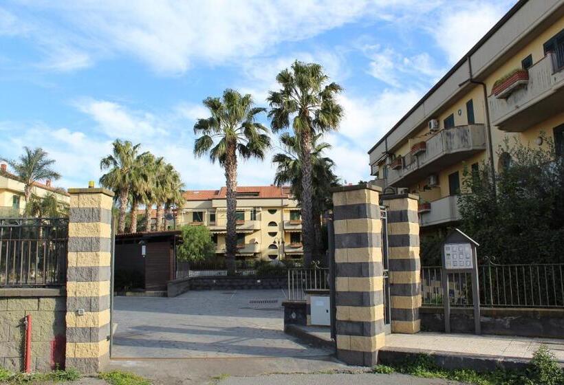 آپارتمان 1 خوابه با چشم‌انداز استخر, Etna   Taormina