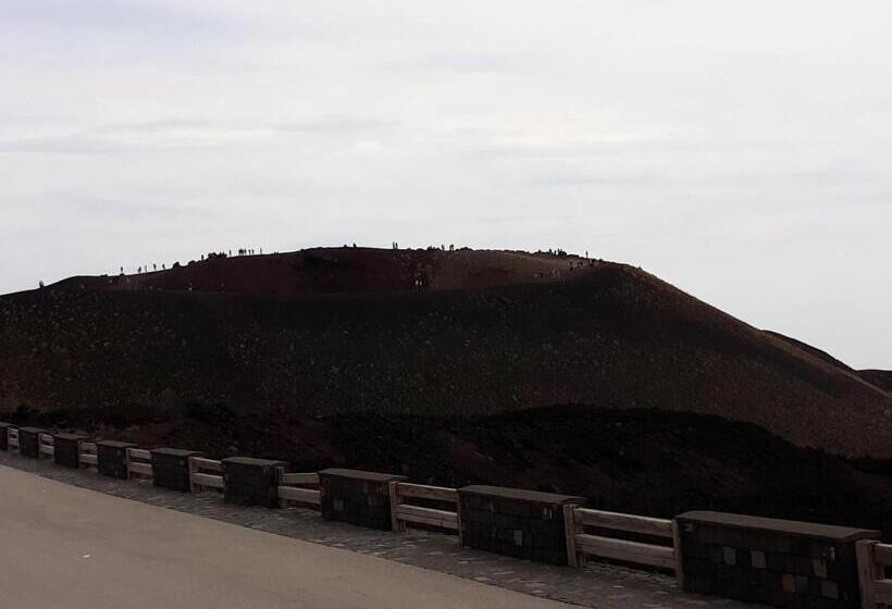 آپارتمان 1 خوابه با چشم‌انداز استخر, Etna   Taormina