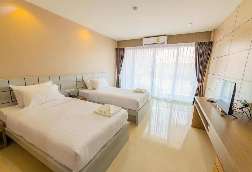 اتاق سوپریور, Avarin Resort