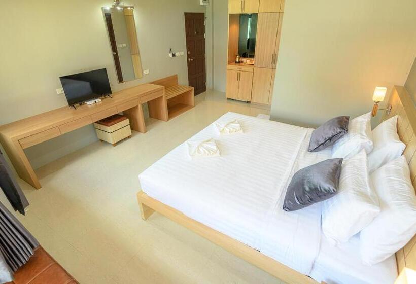חדר משפחתי דלוקס, Avarin Resort
