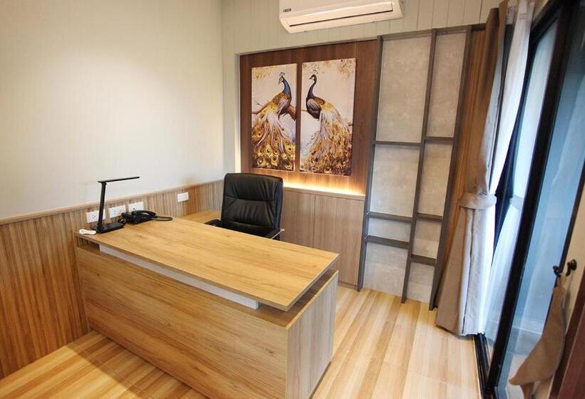 סוויטה משפחתית, Avarin Resort