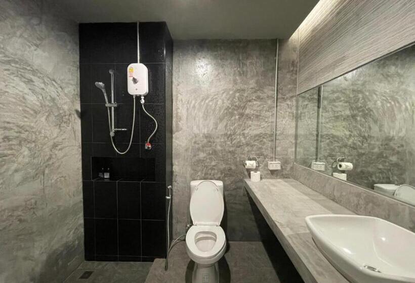 اتاق لوکس با تخت بزرگ, Loft Space