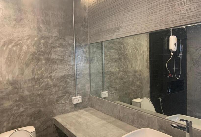 اتاق لوکس با تخت بزرگ, Loft Space