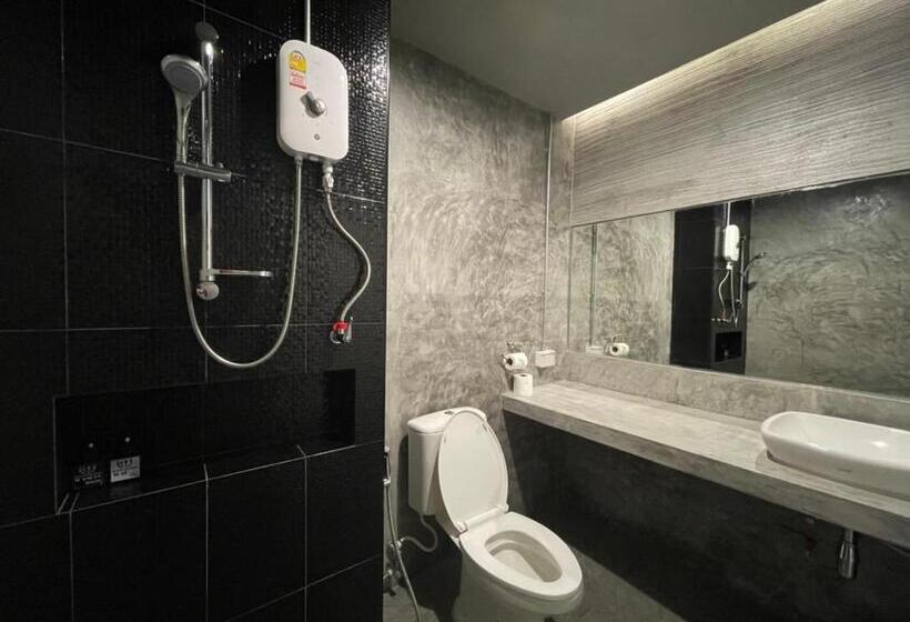 اتاق لوکس با تخت بزرگ, Loft Space